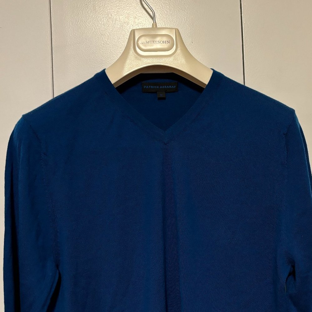 Patrick Assaraf Blue V-neck Blue Wool Sweater- Small